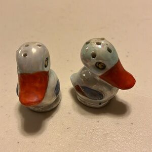 Vintage Tiny hand painted dodo birds  salt and pepper shakers